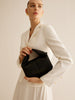 Clara | Elegante Handtasche mit Metall-Detail