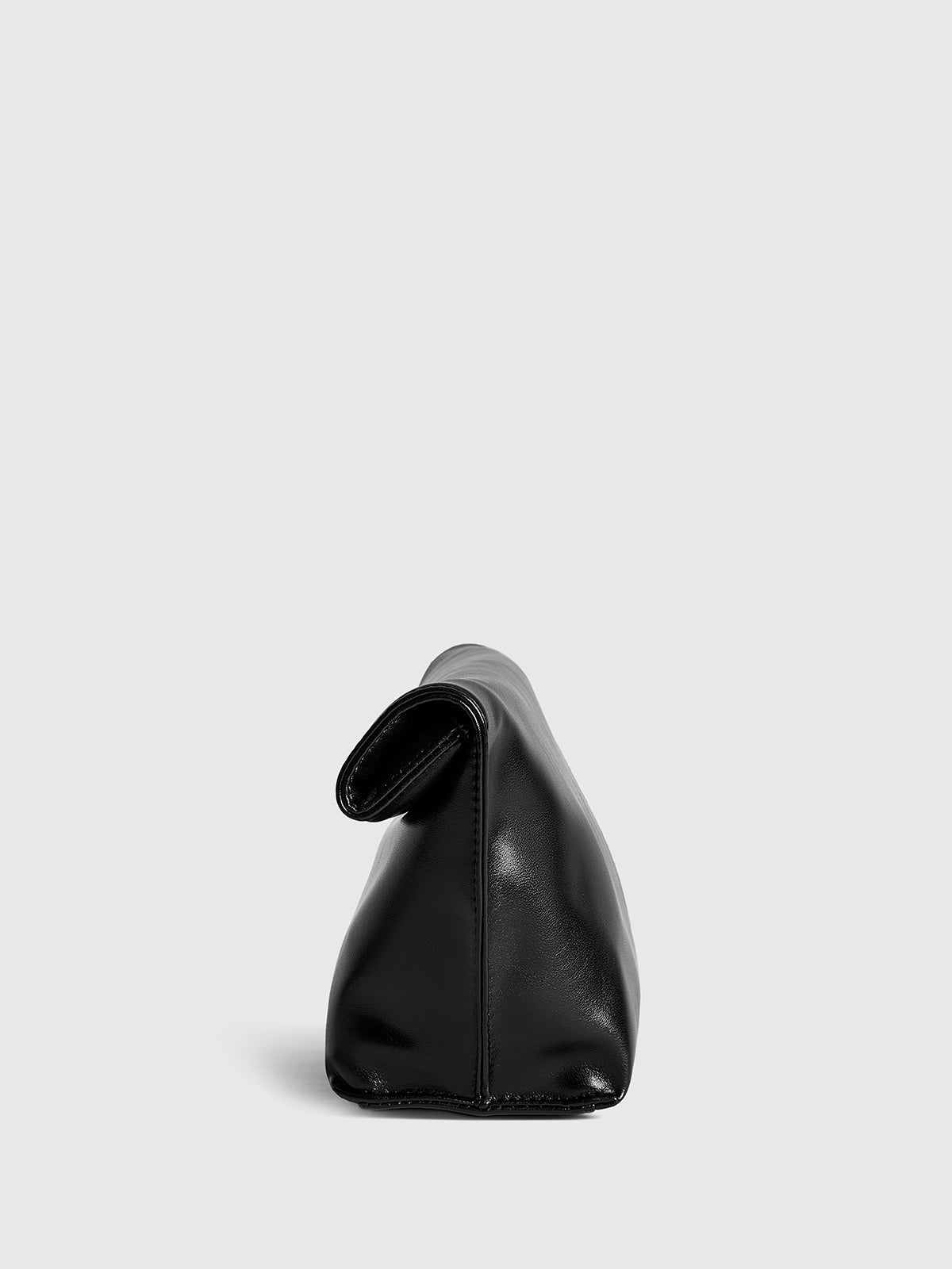 Clara | Minimalistische Clutch mit gerolltem Rand