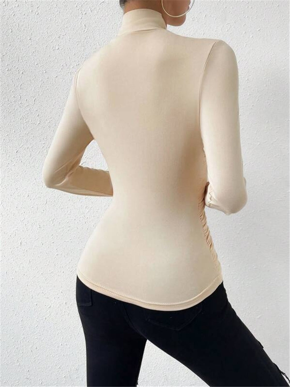 Lara | Elegantes T-Shirt mit Crossover-Kragen