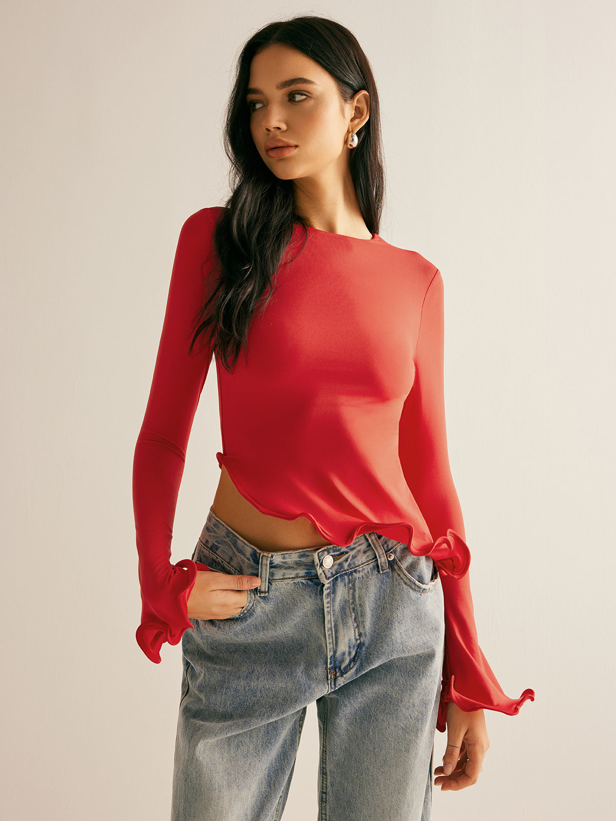 Clara | Asymmetrische Wellenbesatz-Bluse