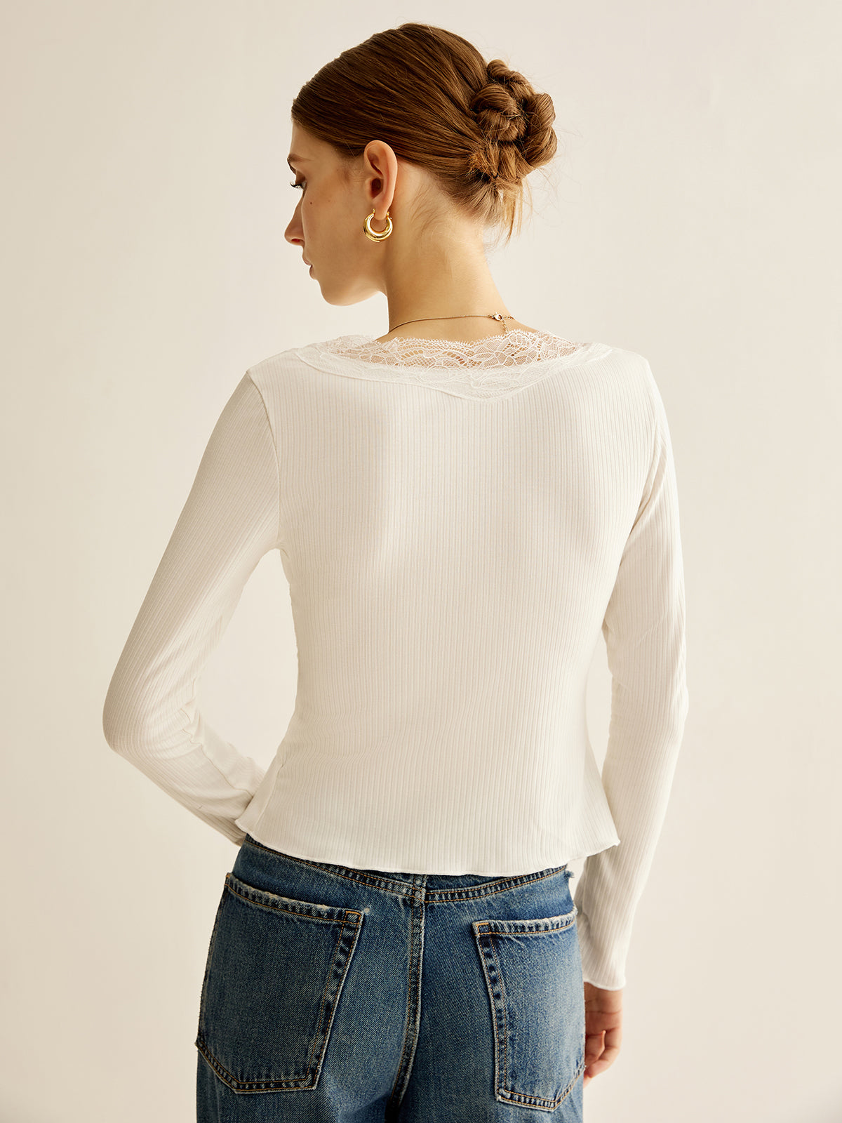 Clara | Elegante Bluse mit Spitzenpaneelen