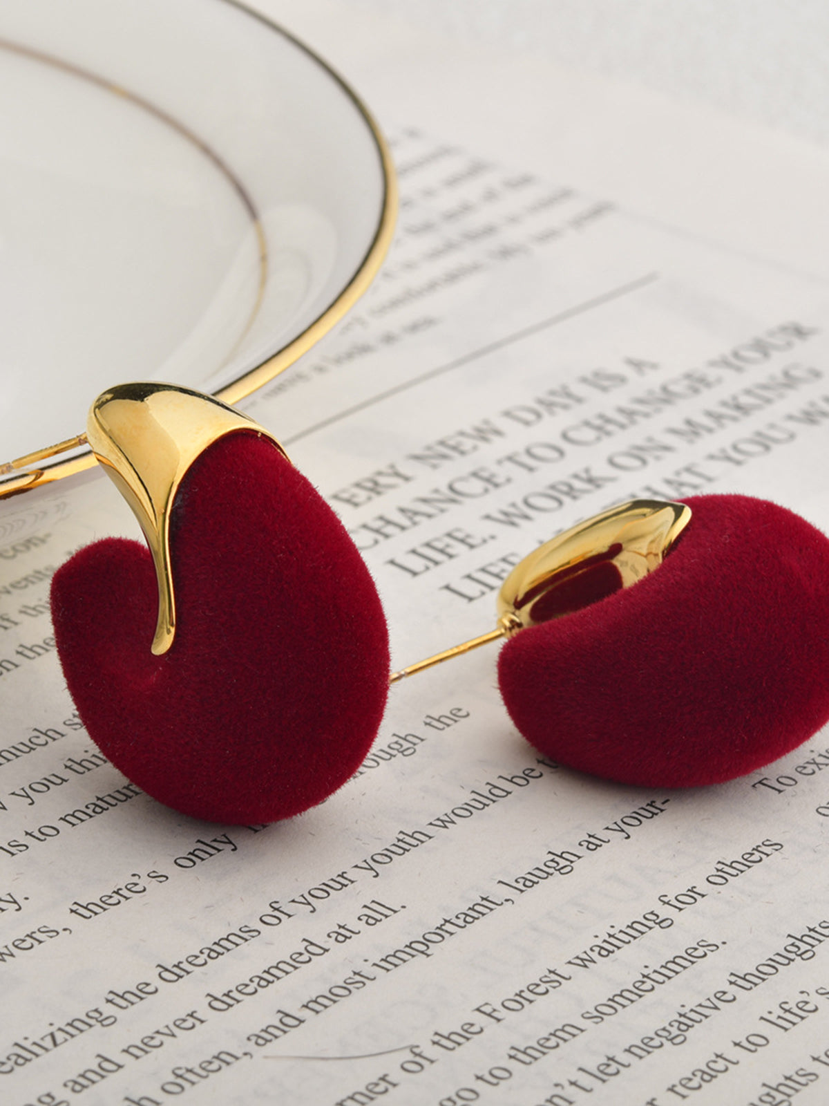 Clara | Flocked Hoop Ohrringe