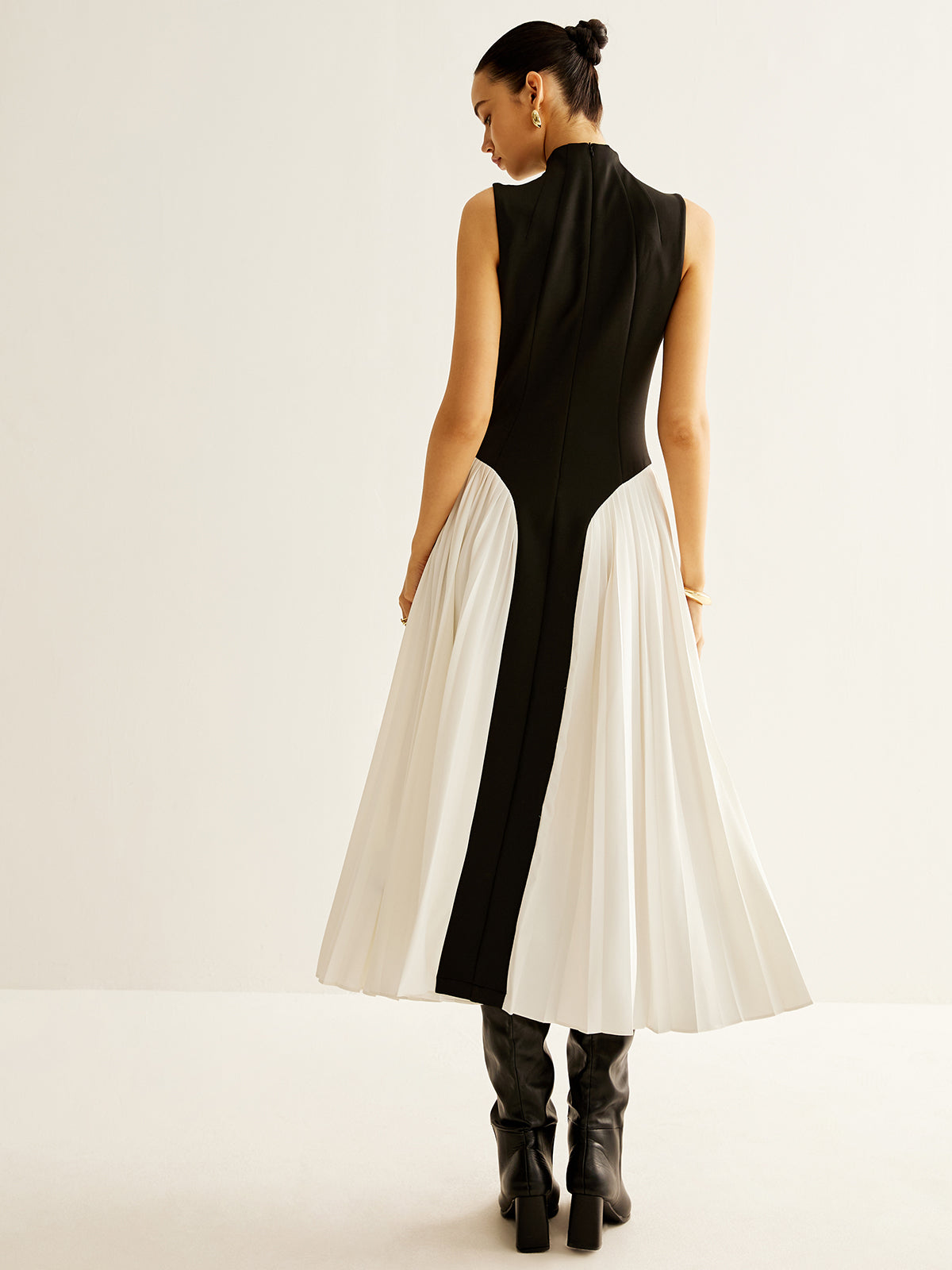 Anna | Ärmelloses Faltenkleid im Colorblock-Stil