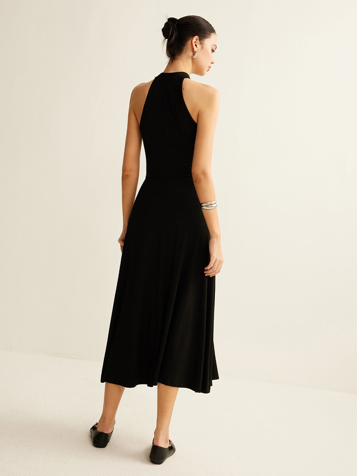 Clara | Elegantes Cutout Kleid ohne Ärmel