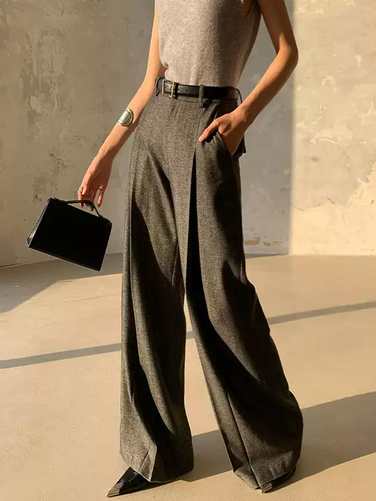 Mia | Hochtaillierte Faltenhose ohne Gürtel