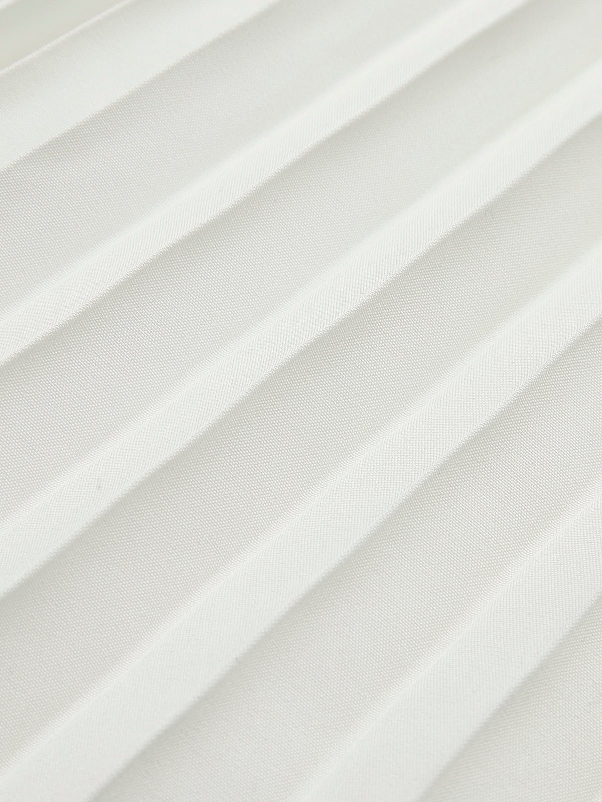 Clara | Zeitloses Faltenkleid mit Bindegürtel