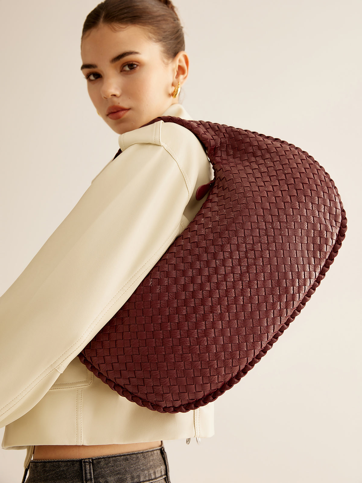 Clara | Stilvolle Woven Umhängetasche mit Reißverschluss