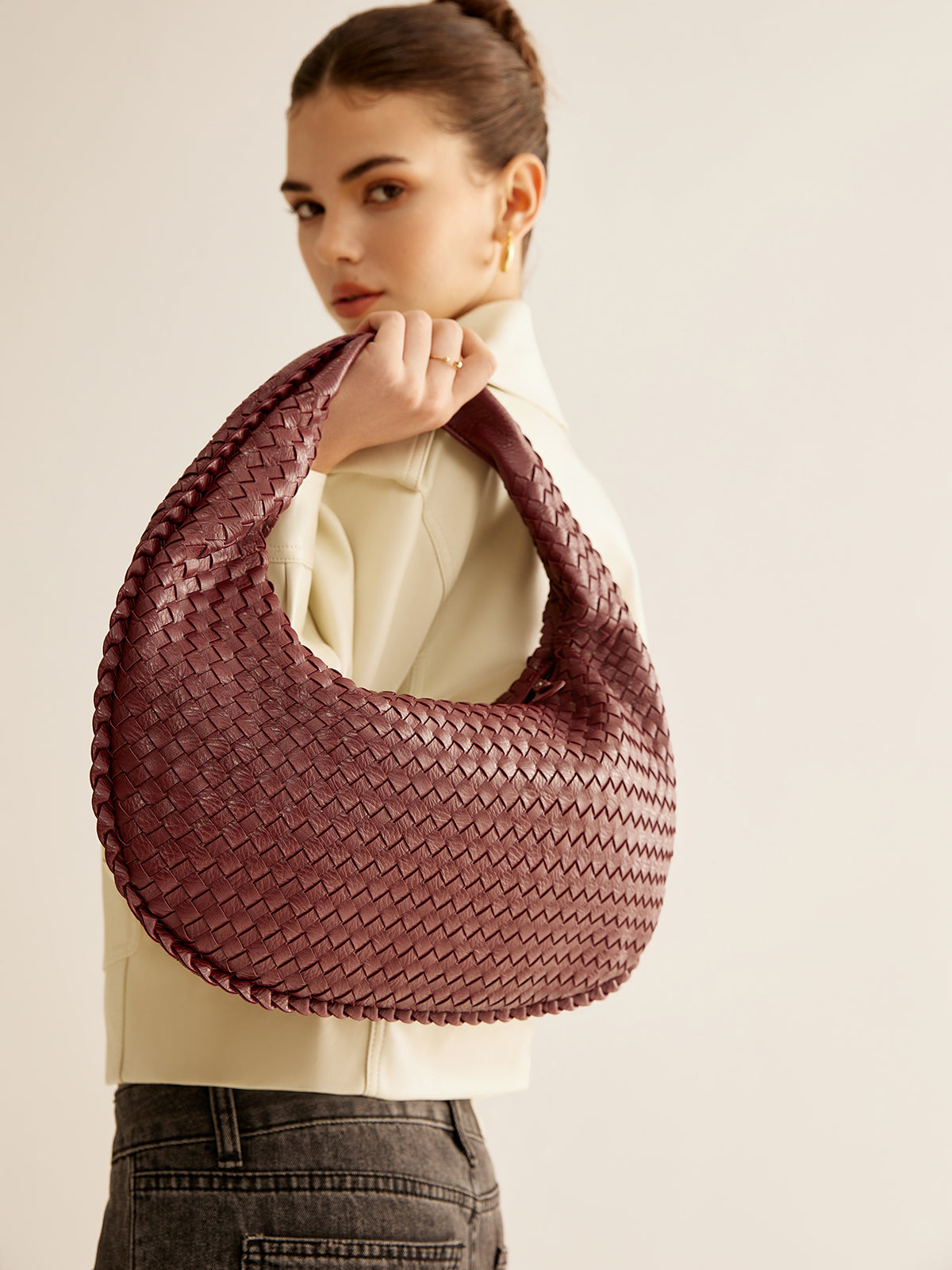 Clara | Stilvolle Woven Umhängetasche mit Reißverschluss