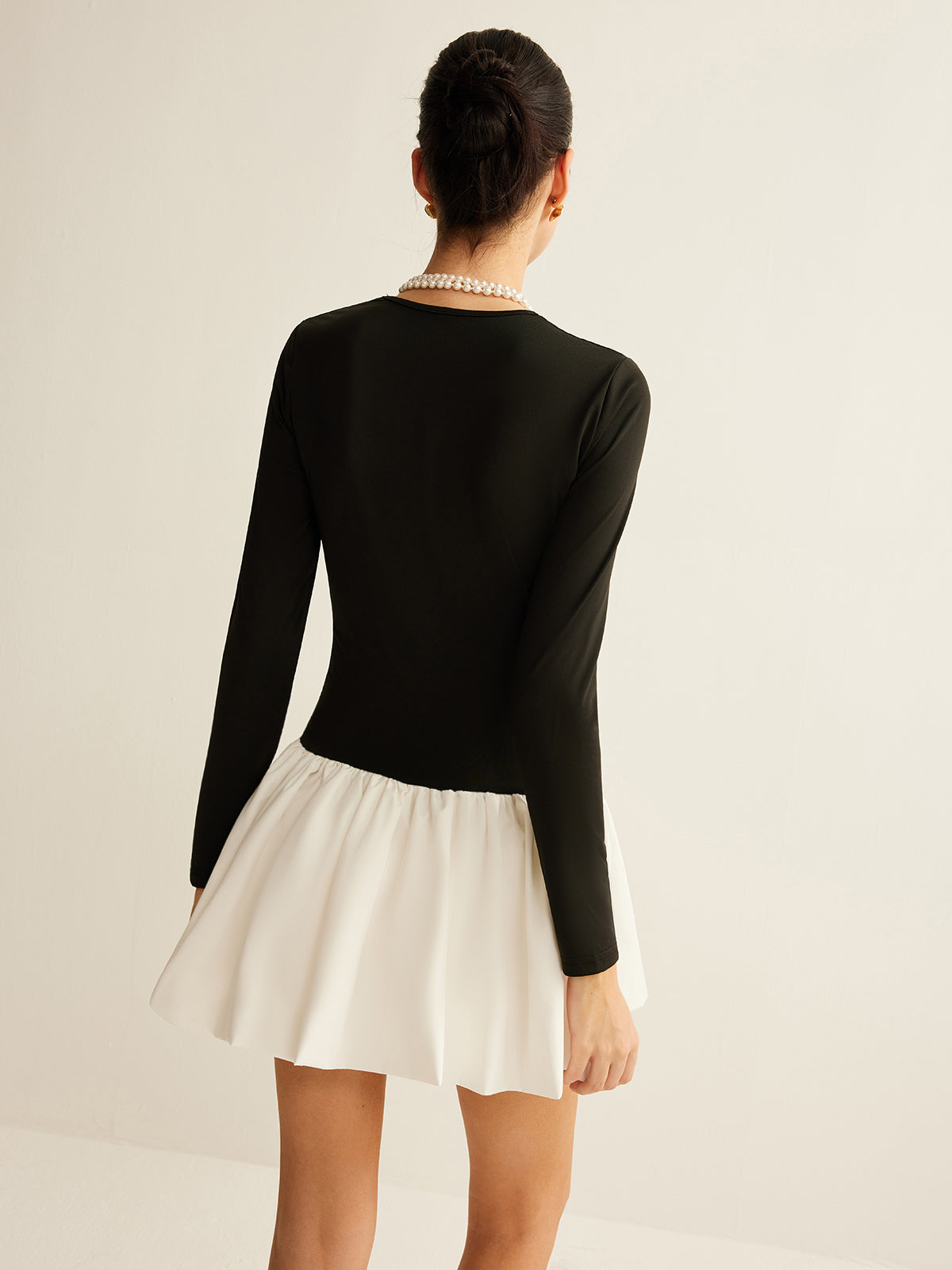 Mia | Elegantes Slim Kleid mit Zwei-Ton-Panel