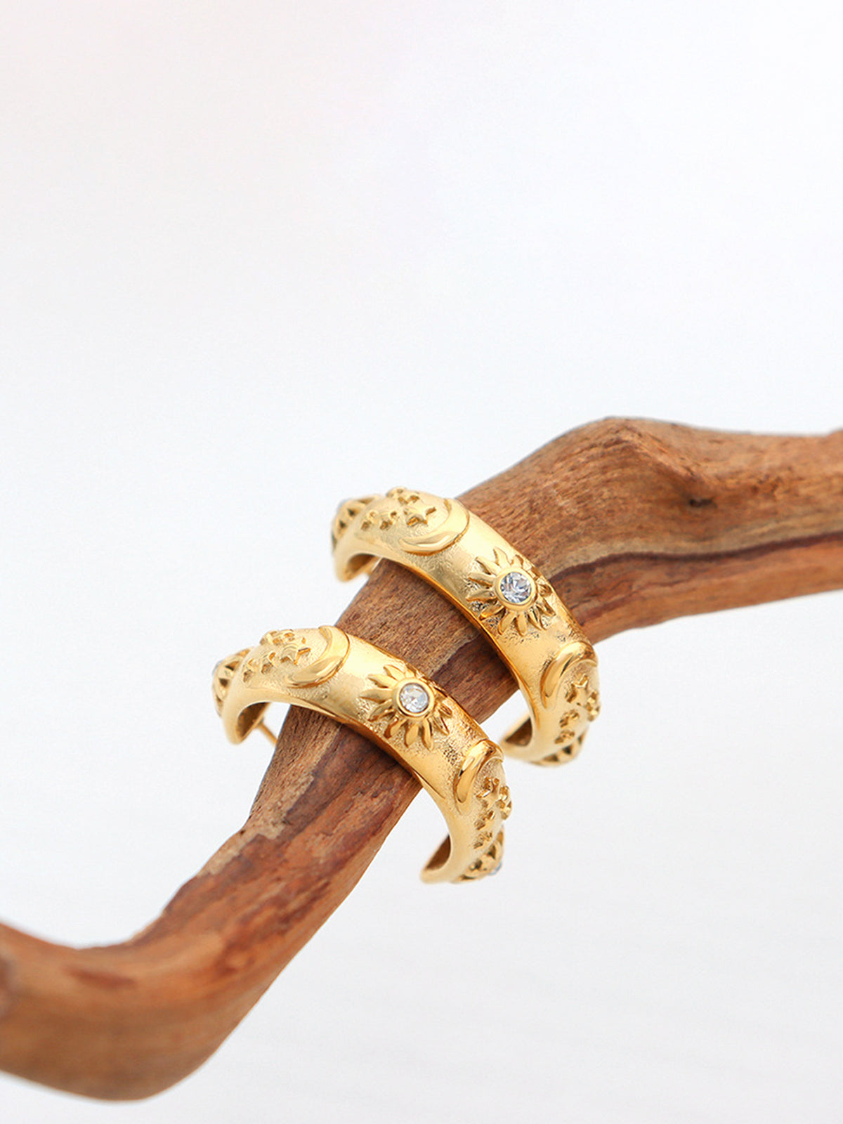 Emilia | Gravierte Zirkon-Hoop-Ohrringe