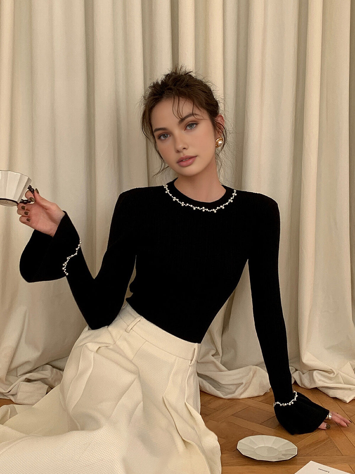 Clara | Rüschen-Strick-Top mit edlem Perlen-Dekor