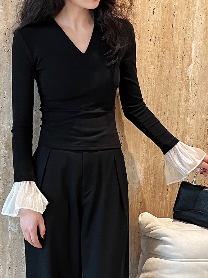 Clara | V-Ausschnitt Bluse mit Rüschemanschetten