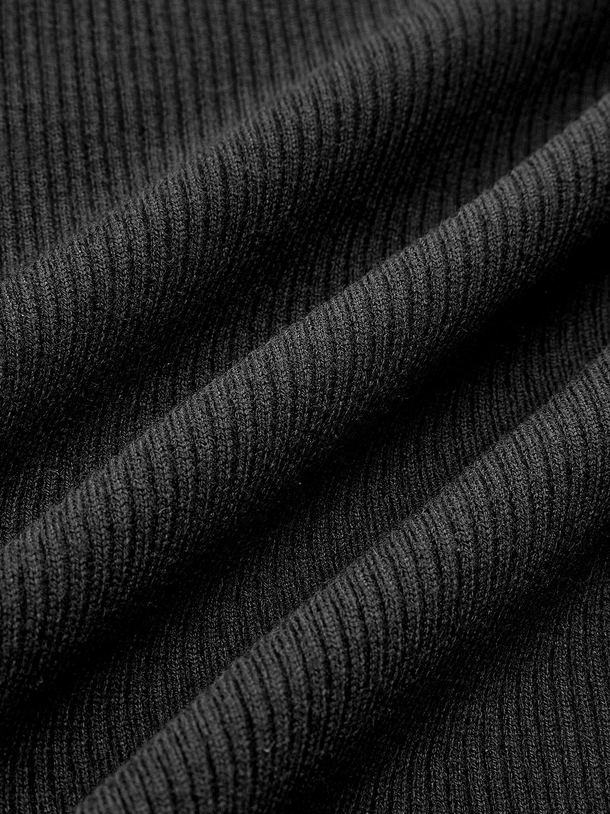 Clara | Asymmetrisches Karamell-Strick-Top mit langen Ärmeln