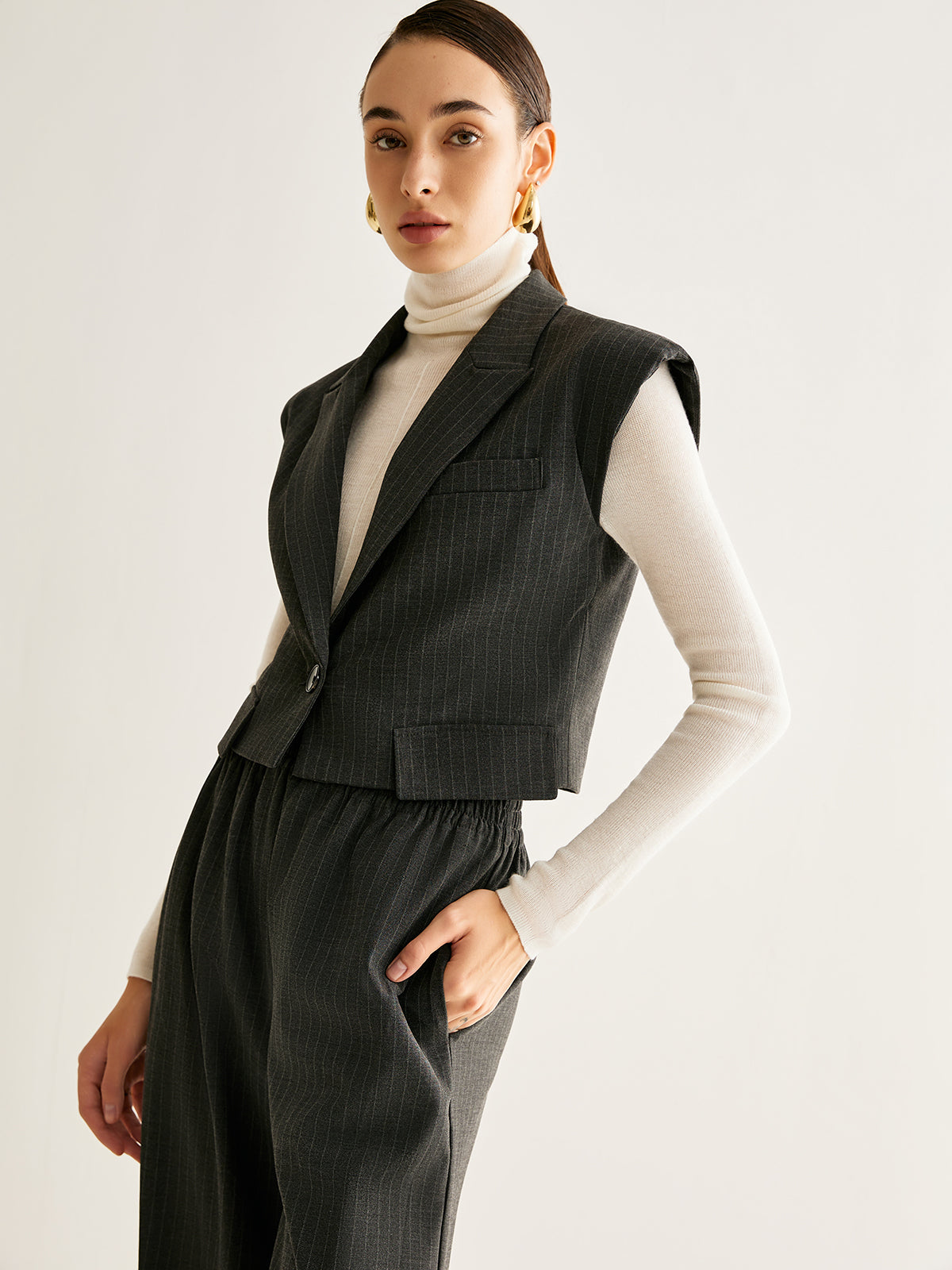 Tobias | V-Ausschnitt Streifenknopf-Weste