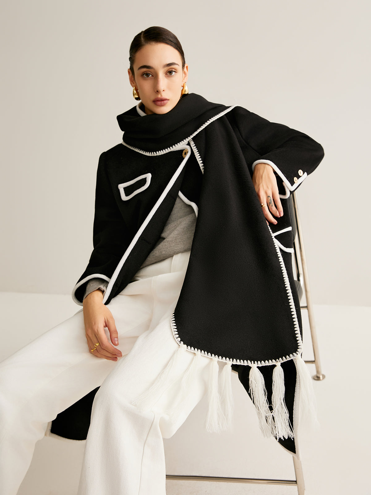 Felix | Stilvoller Tassel-Schal mit Kontrastbesatz