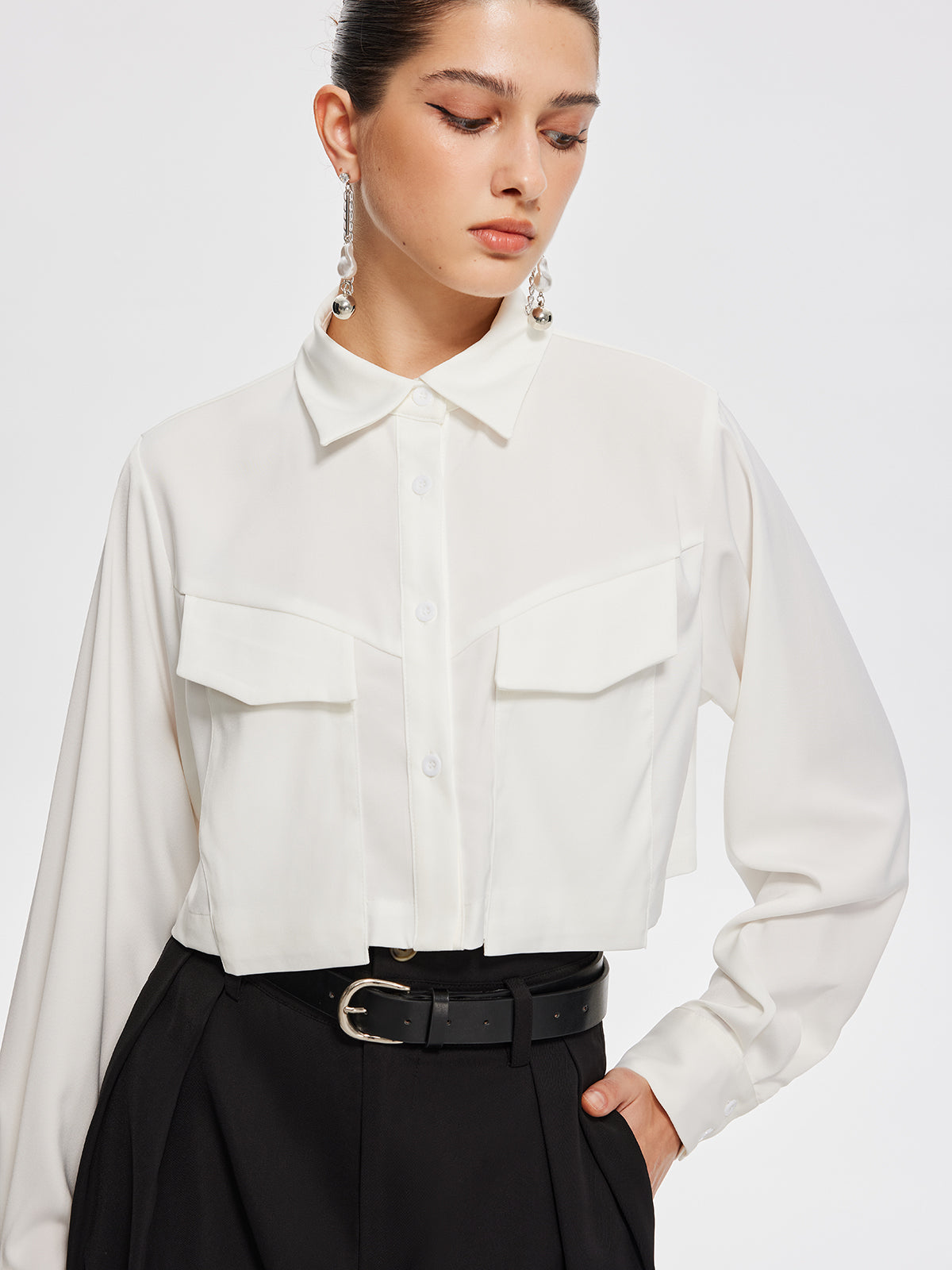 Mia | Trendiges Crop Shirt mit Kragen
