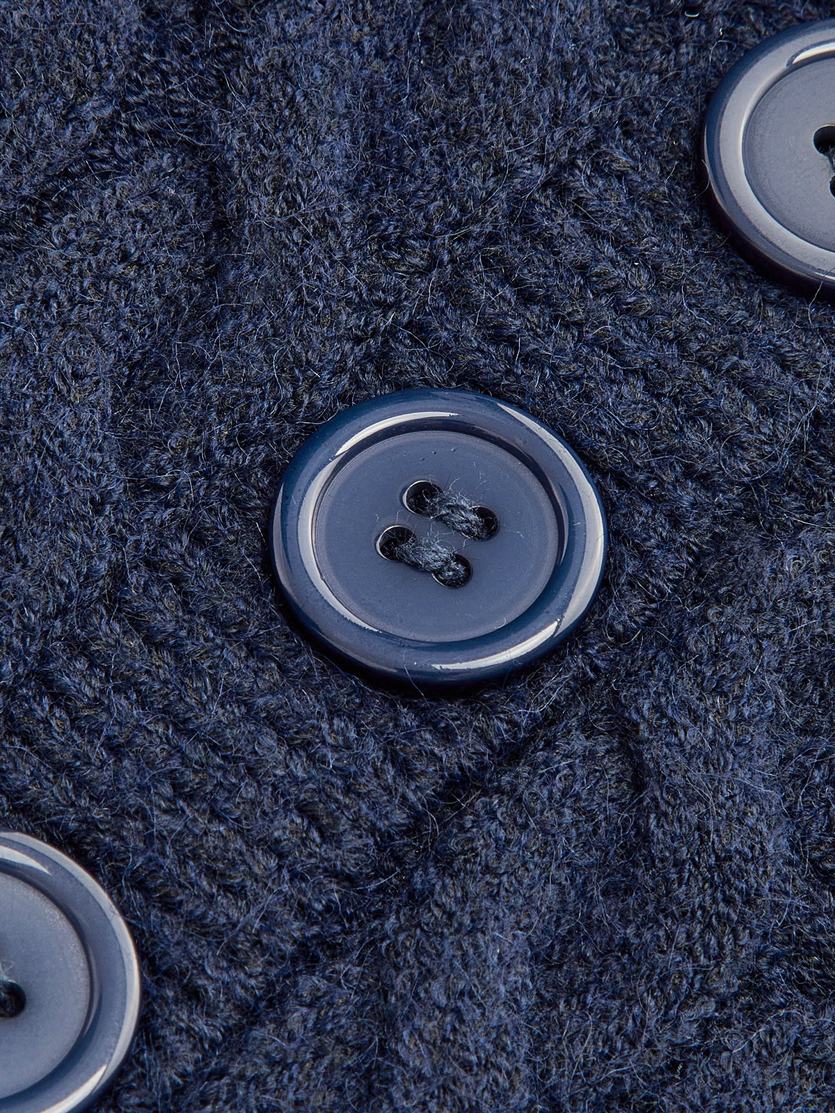 Clara | Stilvolle Strickbluse mit Kontrastdetails