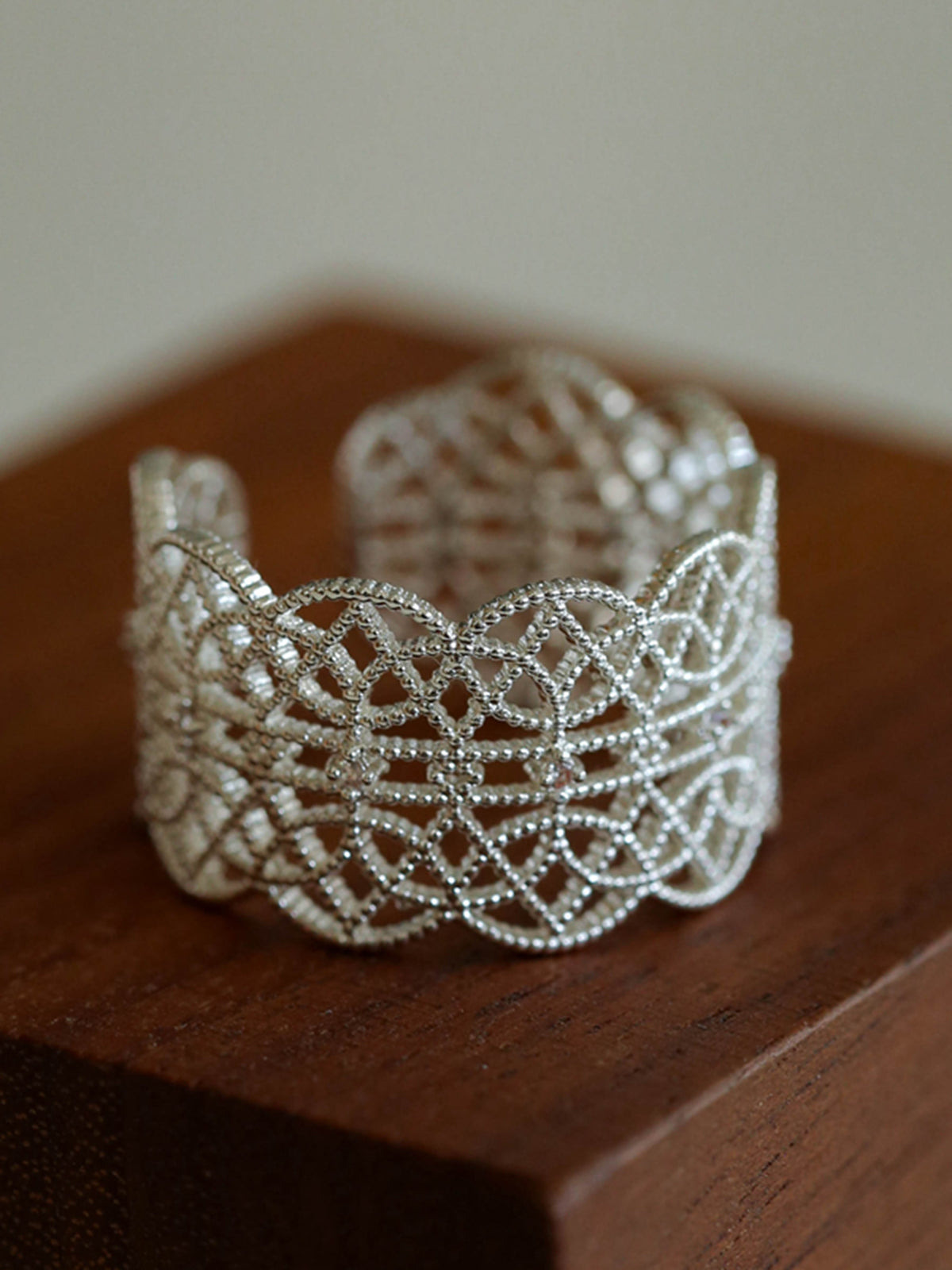Clara | Tunnel Metal Lace Offener Ring