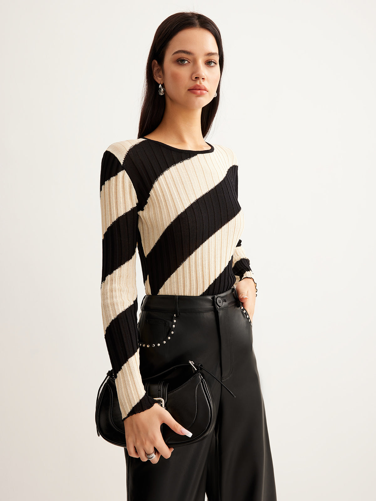 Max | Asymmetrisches Gestreiftes Slim Knit Top