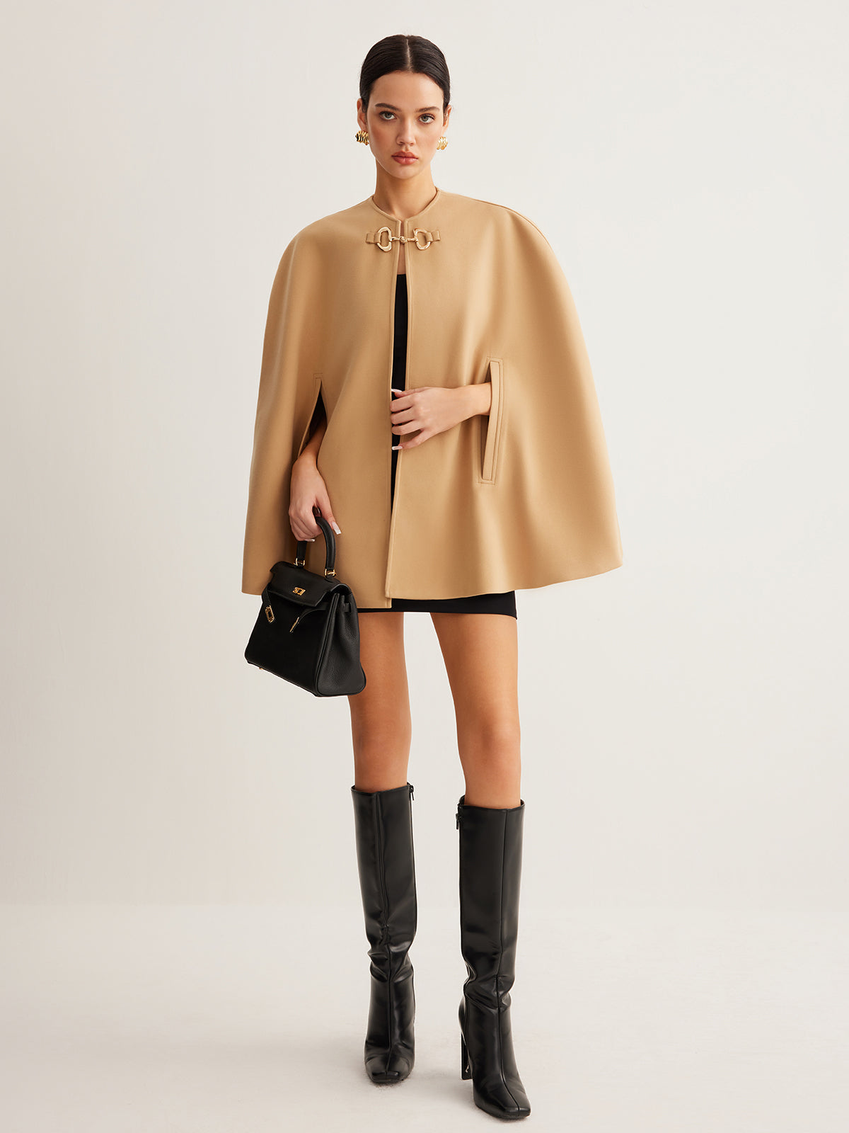 Clara | Eleganter Tweed-Cloak mit Metall-Details