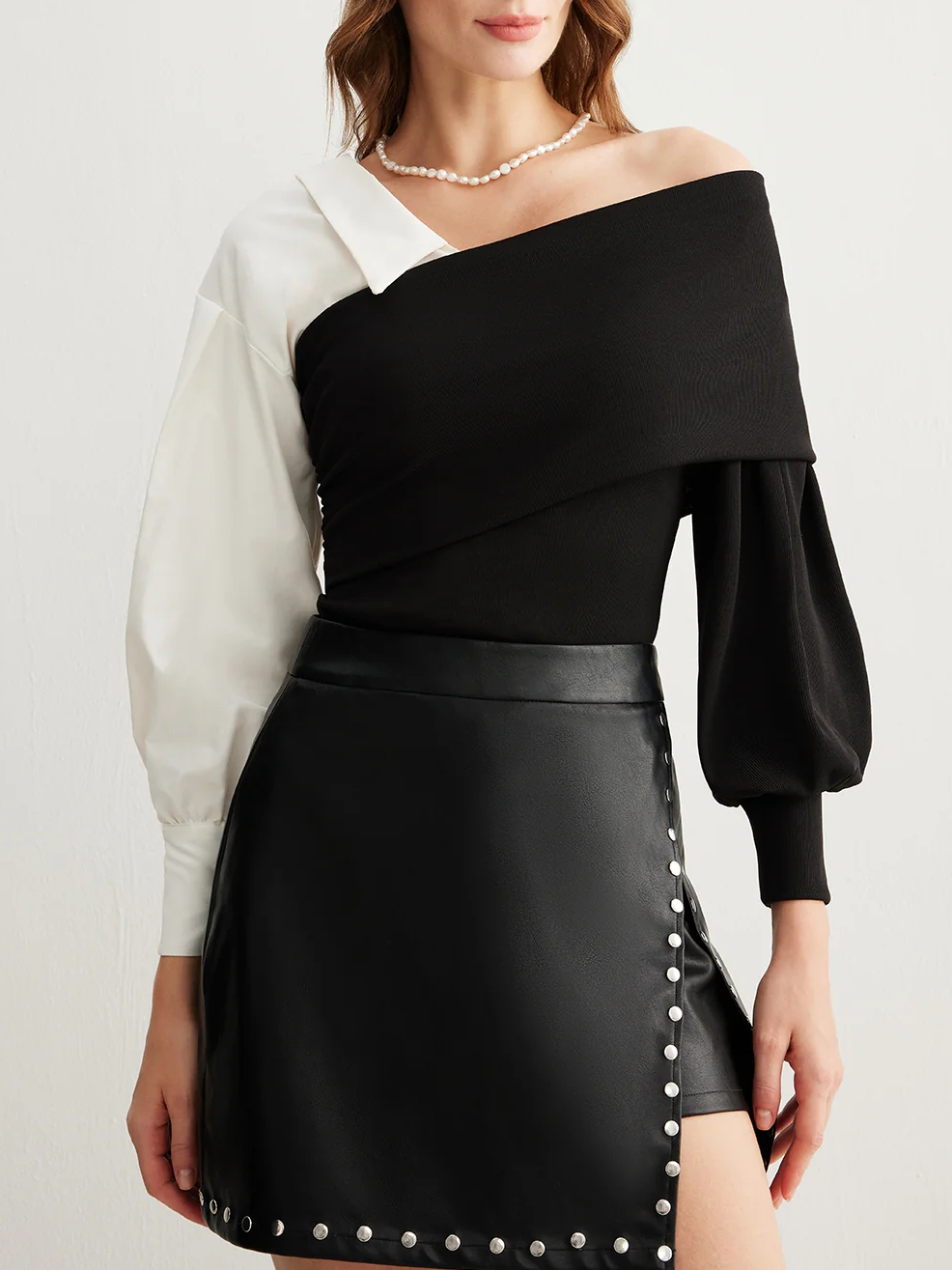 Tim | Modernes Zweifarbiges Cold-Shoulder T-Shirt