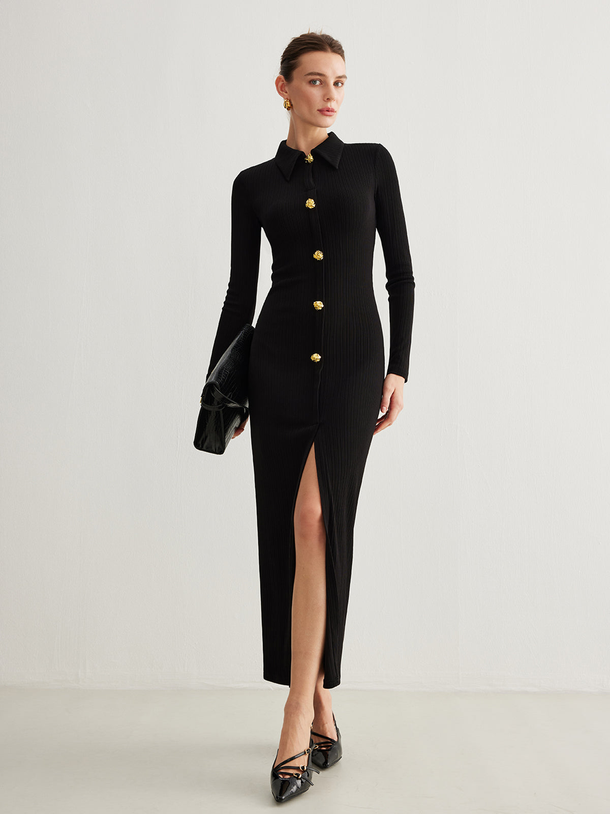 Clara | Elegantes Maxikleid mit Knopfverschluss und geteiltem Kragen