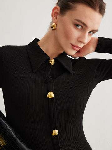 Clara | Elegantes Maxikleid mit Knopfverschluss und geteiltem Kragen