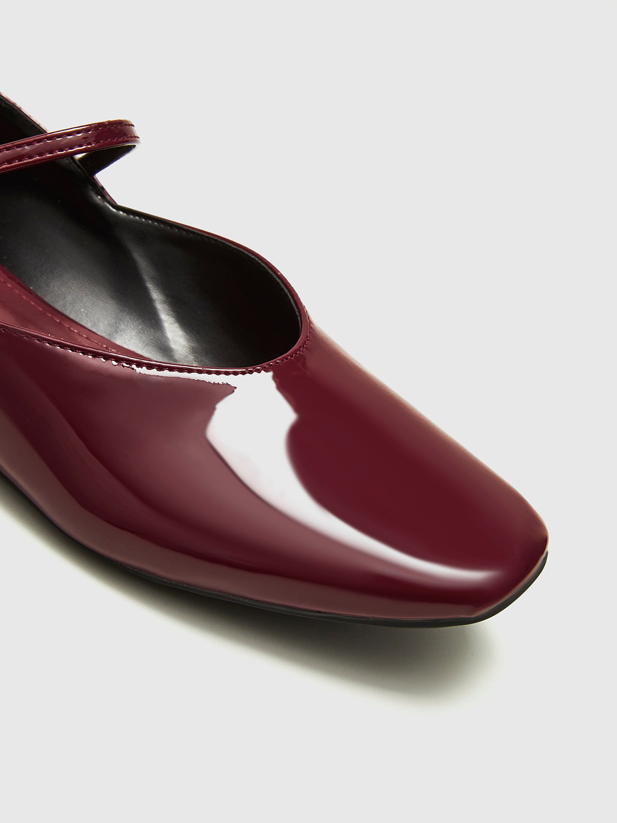 Clara | Elegante Ballerinas mit Schnallenriemen