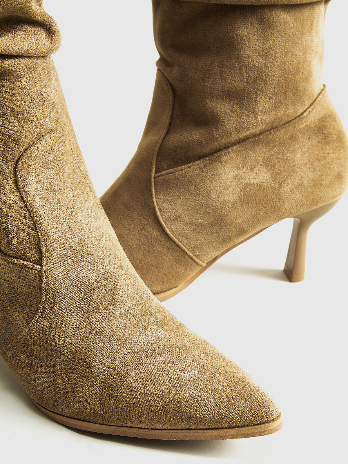 Lena | Elegante Knielange Stiefel aus Wildleder