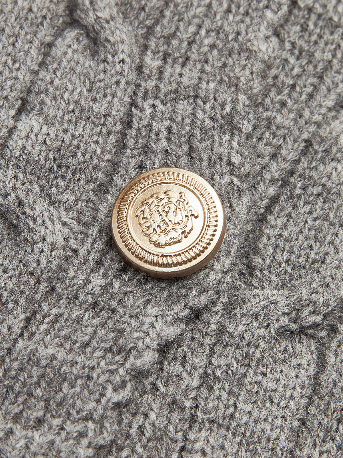 Leo | 2-in-1 Knittertop mit Knöpfen