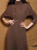 Amelie | Elegantes Faltenkleid mit Knoten und Stehkragen