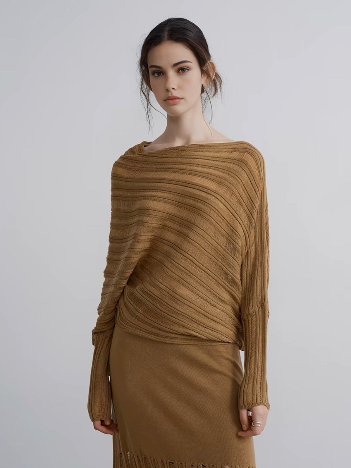 Mia | Lässiger Pullover mit asymmetrischem Ausschnitt