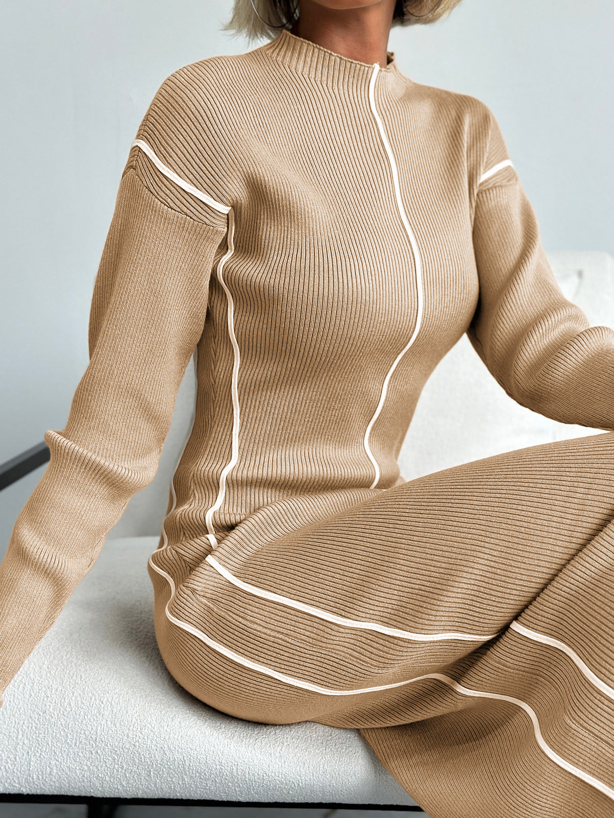 Lena | Elegantes Strickkleid mit Kontrast-Bindung