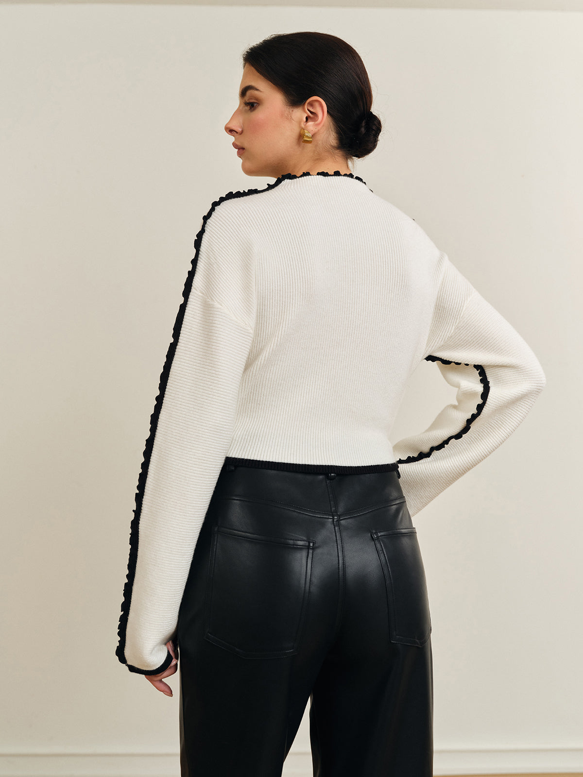 Lisa | Romantisches Stricktop mit Rüsche