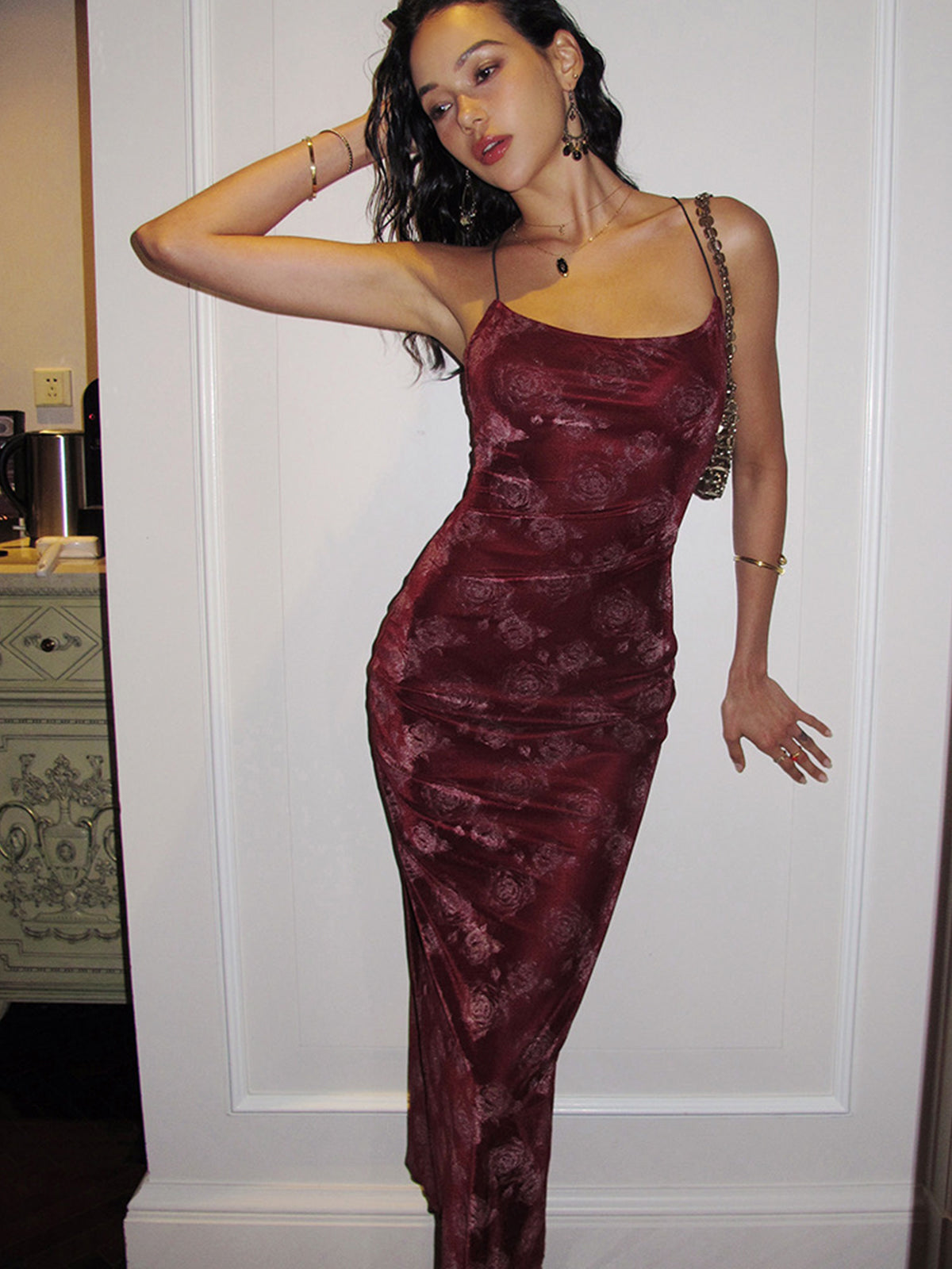 Elegante Schönheit | Rose Velvet Cami Dress