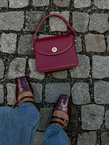 Eleganz und Funktionalität | Always In Love Umhängetasche