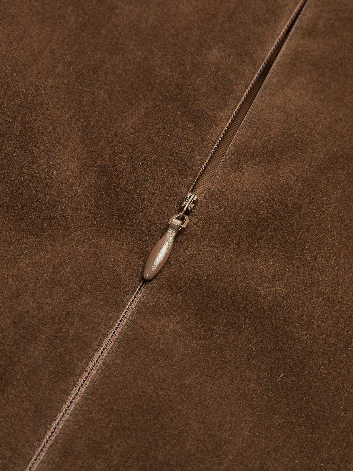 Clara | V-Ausschnitt Kurzarm Suede-Kleid