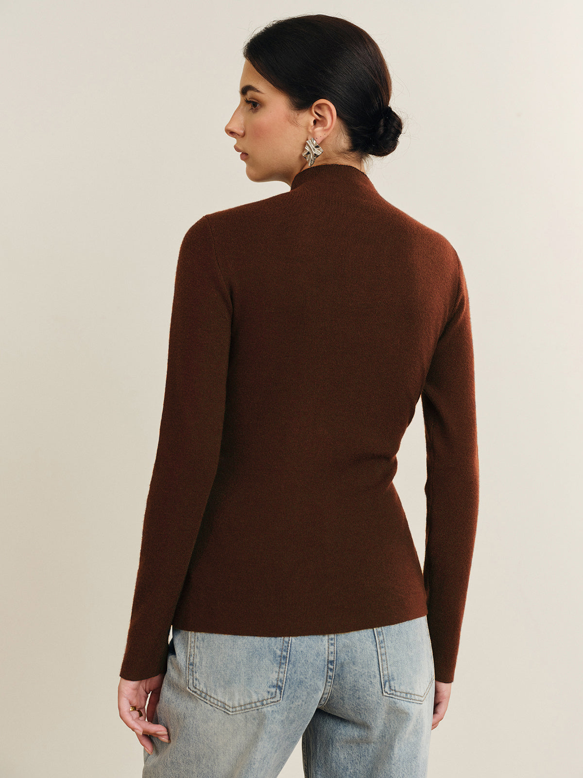 Klara | Zeitloses Knittop mit Knopf und Schlitz