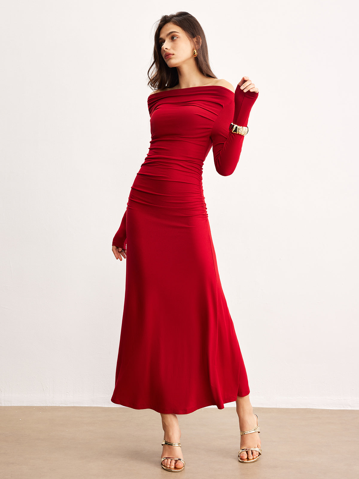 Emilia | Schulterfreies Rüschendress