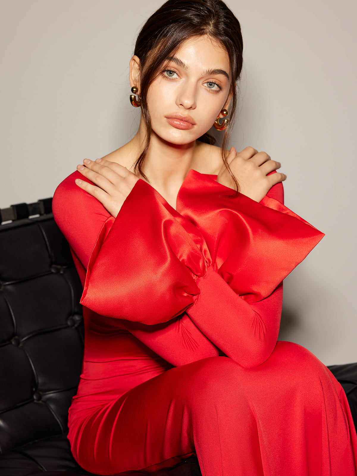 Clara | Glamouröses Satin Maxikleid mit Spalte