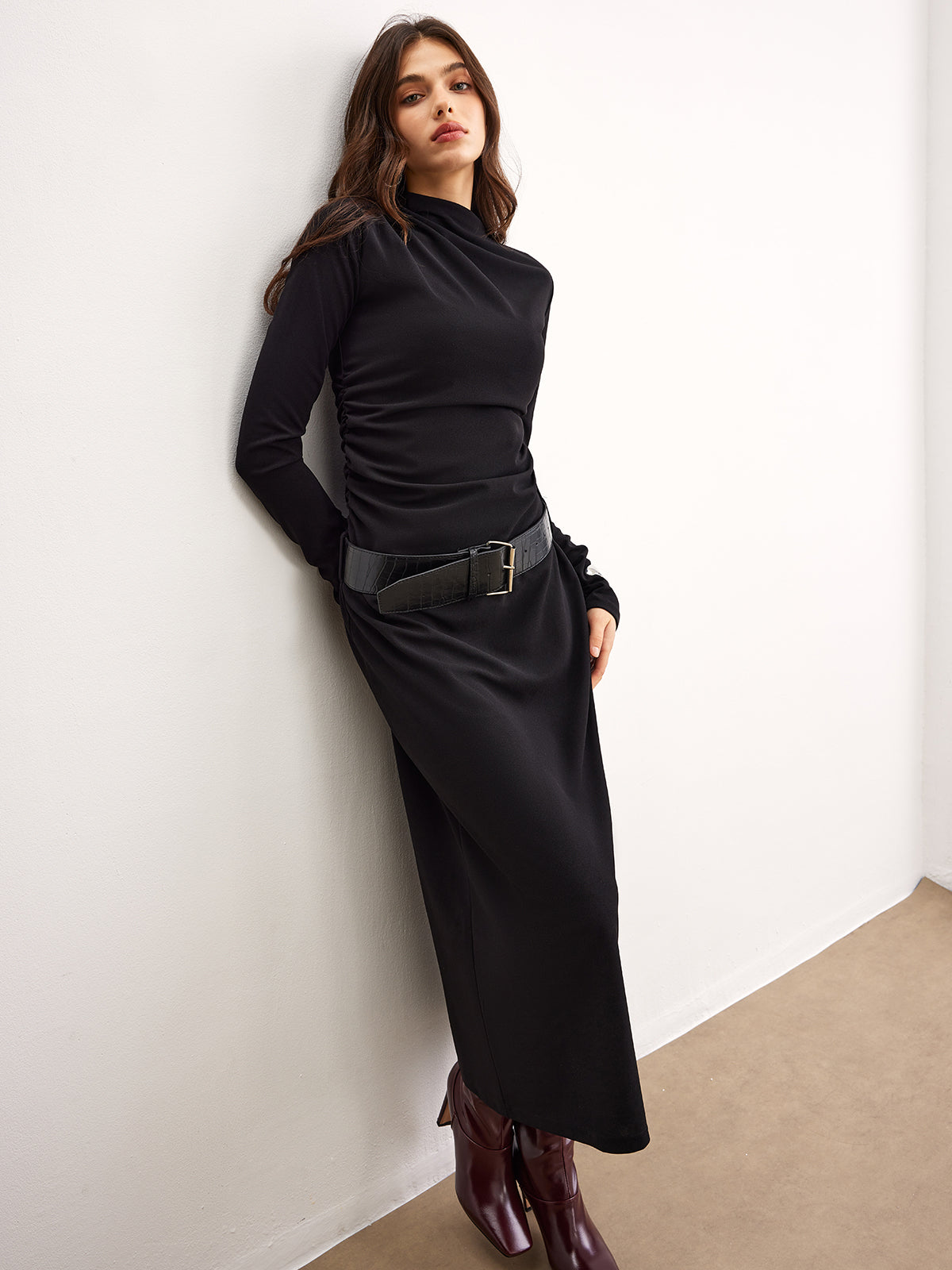 Clara | Minimalistisches Jersey-Kleid mit Gürtel