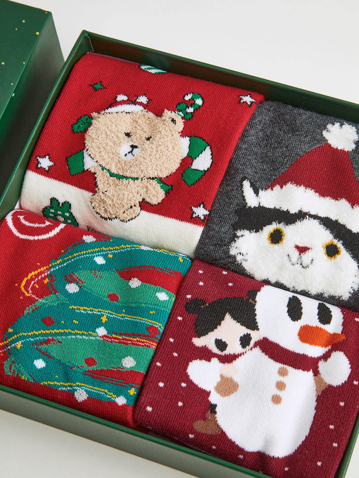 Weihnachtsfreude | Cartoon Weihnachtsgeschenkbox mit Socken