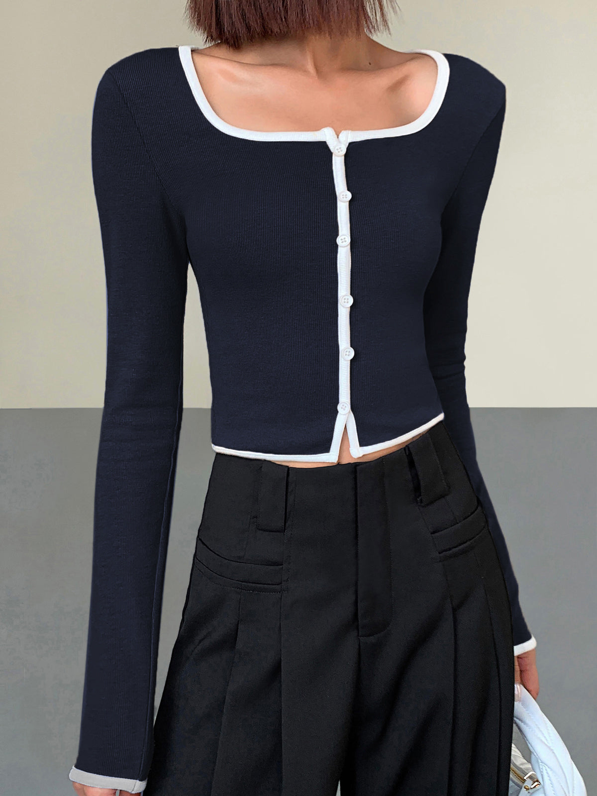 Felix | Elegantes Langarm-Strickhemd mit quadratischem Ausschnitt und Kontrastbesatz