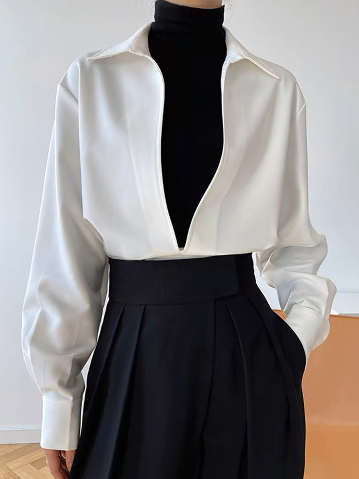 Markus | Deep V-Neck Poloshirt