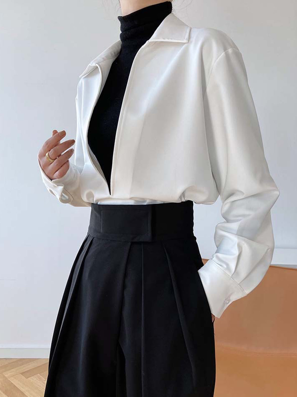 Markus | Deep V-Neck Poloshirt