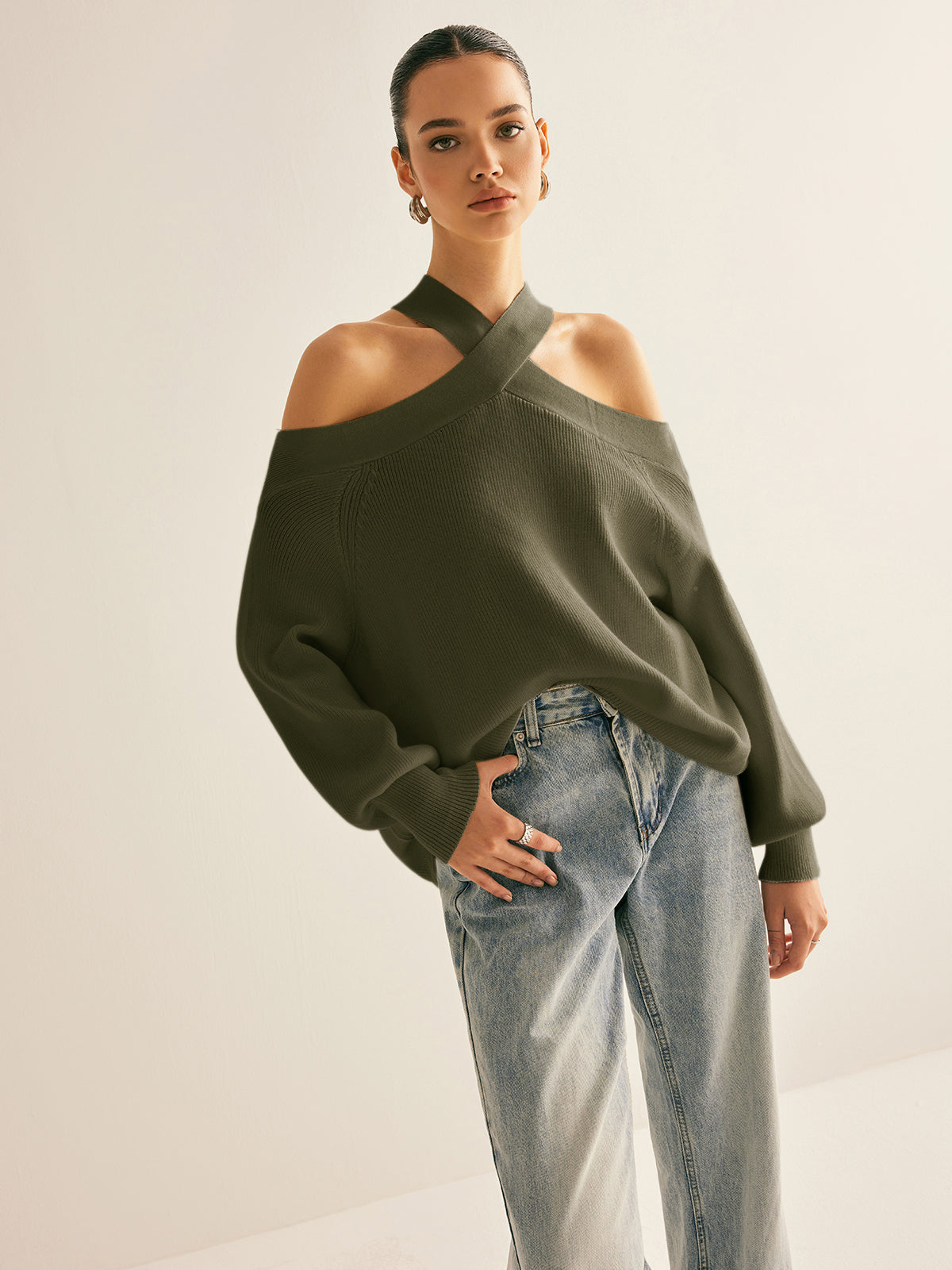 Schulterfreier Chic | Eleganter Kälteschulter-Pullover