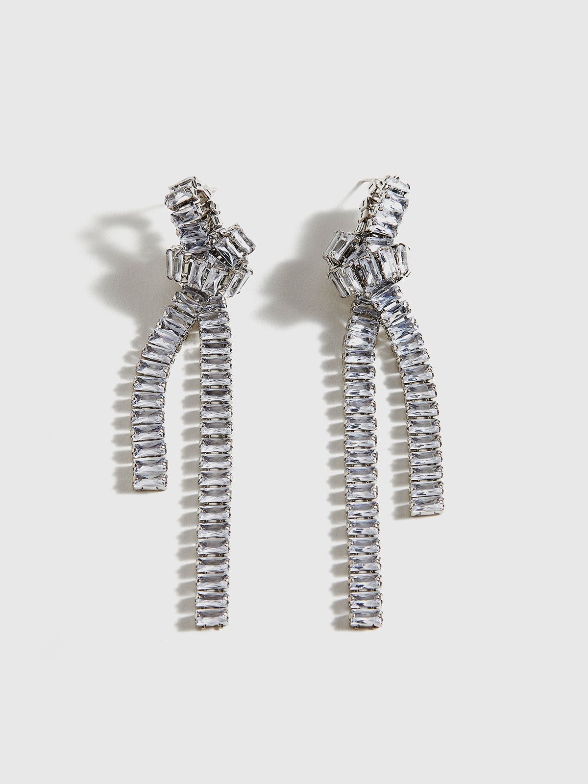 Leonie | Funkelnde Ohrringe mit Fransen