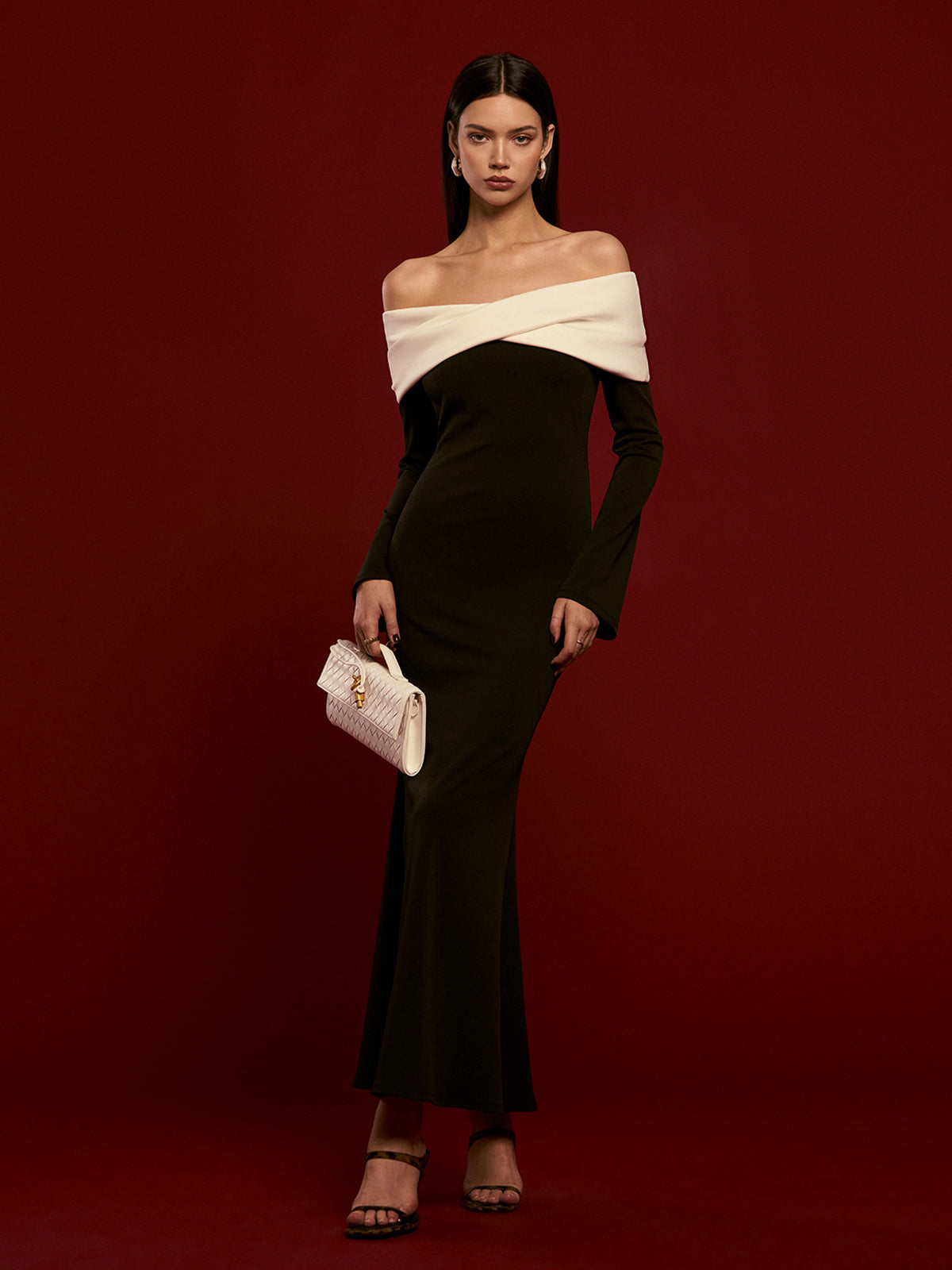 Clara | Elegantes Off-Shoulder Kleid mit Glockenärmeln