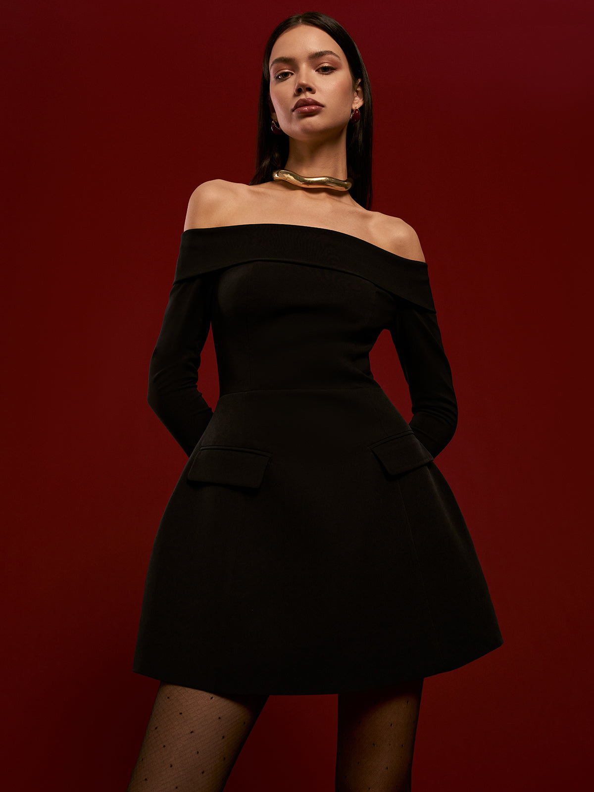 Clara | Stylisches Off-Shoulder Faltenkleid