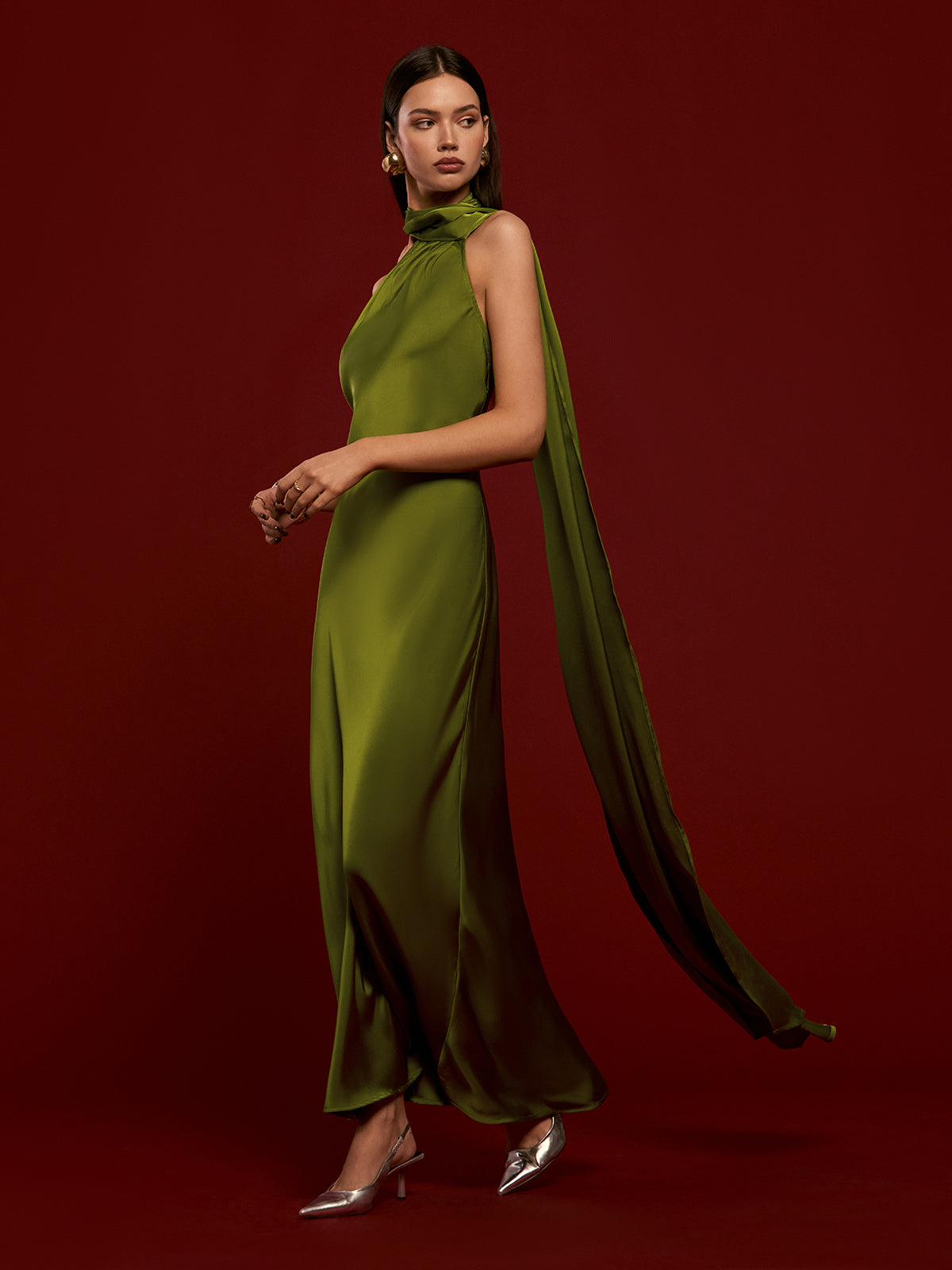 Anna | Asymmetrisches rückenfreies Satin-Kleid